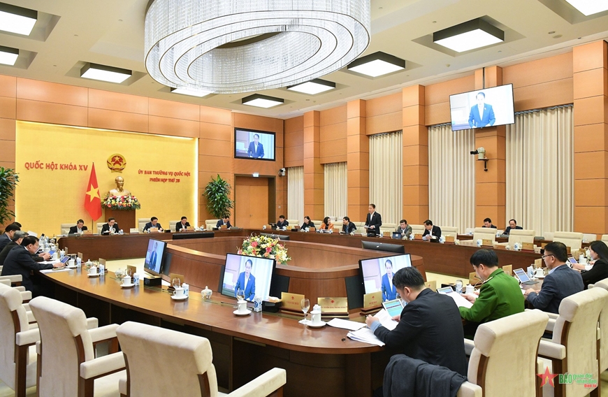 <a title="Báo Quân đội nhân dân | Tin tức quân đội, quốc phòng | Bảo vệ Tổ quốc" style="text-align:center;" href="https://www.qdnd.vn"><img src="https://file3.qdnd.vn/data/images/0/2021/08/11/linh/bannerv2.png" class="vllogo"></a>