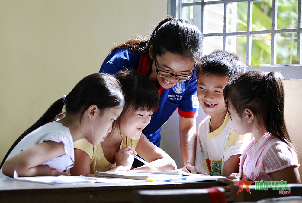 Nhiệt huyết, dấn thân hướng về cộng đồng