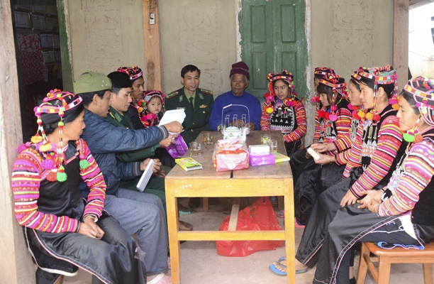 Hỏi-đáp pháp luật: Chi xây dựng các nhóm truyền thông tiên phong thay đổi trong cộng đồng, thực hiện các chiến dịch truyền thông xóa bỏ định kiến và khuôn mẫu giới