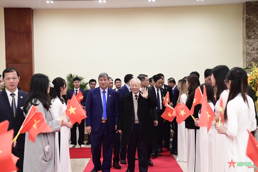 <a title="Báo Quân đội nhân dân | Tin tức quân đội, quốc phòng | Bảo vệ Tổ quốc" style="text-align:center;" href="https://www.qdnd.vn"><img src="https://file3.qdnd.vn/data/images/0/2021/08/11/linh/bannerv2.png" class="vllogo"></a>