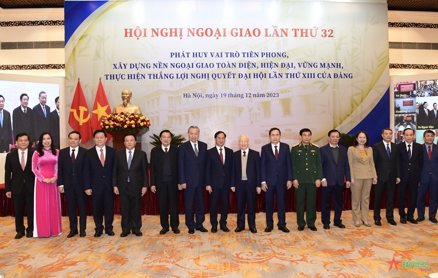 <a title="Báo Quân đội nhân dân | Tin tức quân đội, quốc phòng | Bảo vệ Tổ quốc" style="text-align:center;" href="https://www.qdnd.vn"><img src="https://file3.qdnd.vn/data/images/0/2021/08/11/linh/bannerv2.png" class="vllogo"></a>
