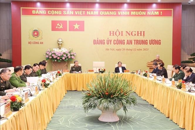 <a title="Báo Quân đội nhân dân | Tin tức quân đội, quốc phòng | Bảo vệ Tổ quốc" style="text-align:center;" href="https://www.qdnd.vn"><img src="https://file3.qdnd.vn/data/images/0/2021/08/11/linh/bannerv2.png" class="vllogo"></a>