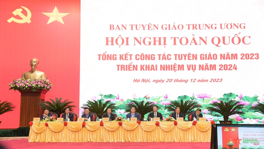 <a title="Báo Quân đội nhân dân | Tin tức quân đội, quốc phòng | Bảo vệ Tổ quốc" style="text-align:center;" href="https://www.qdnd.vn"><img src="https://file3.qdnd.vn/data/images/0/2021/08/11/linh/bannerv2.png" class="vllogo"></a>