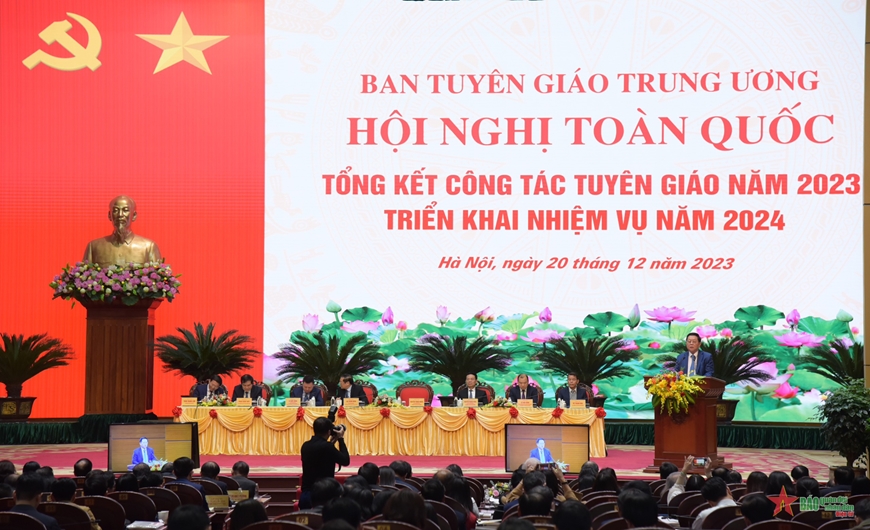 <a title="Báo Quân đội nhân dân | Tin tức quân đội, quốc phòng | Bảo vệ Tổ quốc" style="text-align:center;" href="https://www.qdnd.vn"><img src="https://file3.qdnd.vn/data/images/0/2021/08/11/linh/bannerv2.png" class="vllogo"></a>
