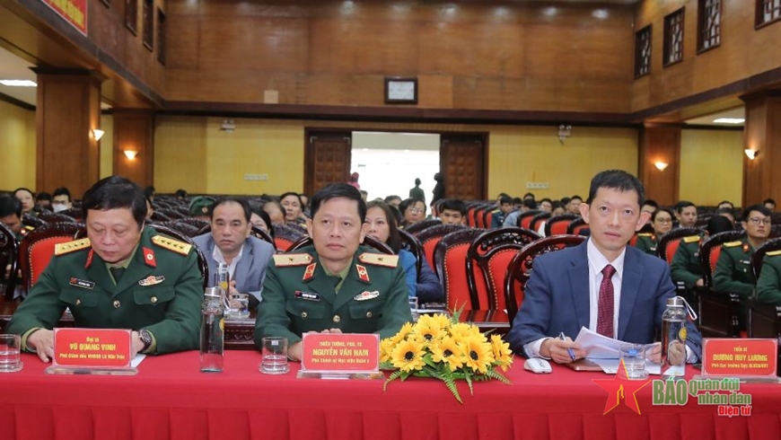 <a title="Báo Quân đội nhân dân | Tin tức quân đội, quốc phòng | Bảo vệ Tổ quốc" style="text-align:center;" href="https://www.qdnd.vn"><img src="https://file3.qdnd.vn/data/images/0/2021/08/11/linh/bannerv2.png" class="vllogo"></a>