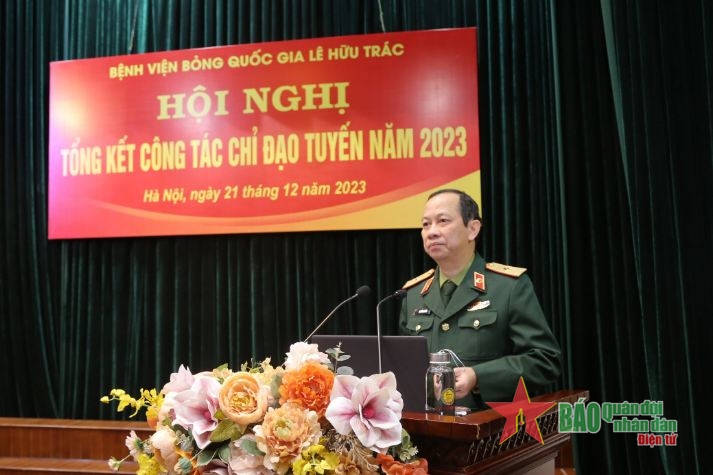 <a title="Báo Quân đội nhân dân | Tin tức quân đội, quốc phòng | Bảo vệ Tổ quốc" style="text-align:center;" href="https://www.qdnd.vn"><img src="https://file3.qdnd.vn/data/images/0/2021/08/11/linh/bannerv2.png" class="vllogo"></a>