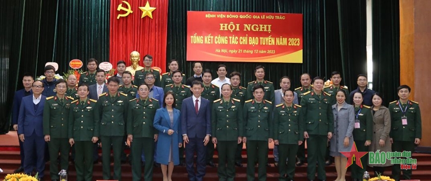 <a title="Báo Quân đội nhân dân | Tin tức quân đội, quốc phòng | Bảo vệ Tổ quốc" style="text-align:center;" href="https://www.qdnd.vn"><img src="https://file3.qdnd.vn/data/images/0/2021/08/11/linh/bannerv2.png" class="vllogo"></a>