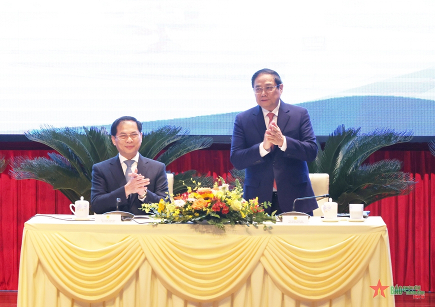 <a title="Báo Quân đội nhân dân | Tin tức quân đội, quốc phòng | Bảo vệ Tổ quốc" style="text-align:center;" href="https://www.qdnd.vn"><img src="https://file3.qdnd.vn/data/images/0/2021/08/11/linh/bannerv2.png" class="vllogo"></a>