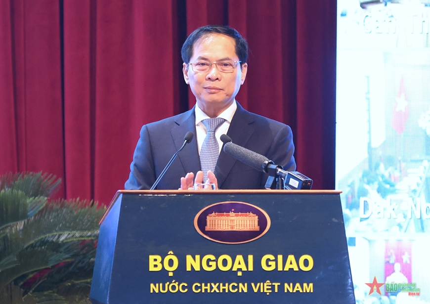 <a title="Báo Quân đội nhân dân | Tin tức quân đội, quốc phòng | Bảo vệ Tổ quốc" style="text-align:center;" href="https://www.qdnd.vn"><img src="https://file3.qdnd.vn/data/images/0/2021/08/11/linh/bannerv2.png" class="vllogo"></a>
