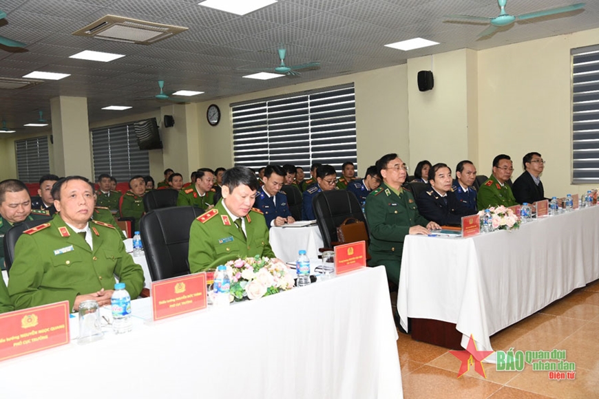 <a title="Báo Quân đội nhân dân | Tin tức quân đội, quốc phòng | Bảo vệ Tổ quốc" style="text-align:center;" href="https://www.qdnd.vn"><img src="https://file3.qdnd.vn/data/images/0/2021/08/11/linh/bannerv2.png" class="vllogo"></a>