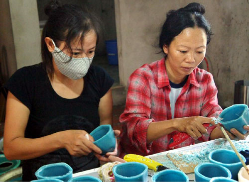 Hỏi-đáp pháp luật: Thí điểm và nhân rộng địa chỉ tin cậy hỗ trợ bảo vệ phụ nữ là nạn nhân bạo lực gia đình