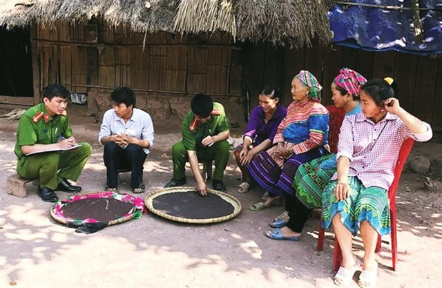 Hỏi-đáp pháp luật: Thí điểm và nhân rộng mô hình hỗ trợ phát triển sinh kế, hòa nhập cộng đồng cho nạn nhân mua bán người