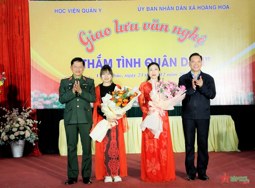 <a title="Báo Quân đội nhân dân | Tin tức quân đội, quốc phòng | Bảo vệ Tổ quốc" style="text-align:center;" href="https://www.qdnd.vn"><img src="https://file3.qdnd.vn/data/images/0/2021/08/11/linh/bannerv2.png" class="vllogo"></a>