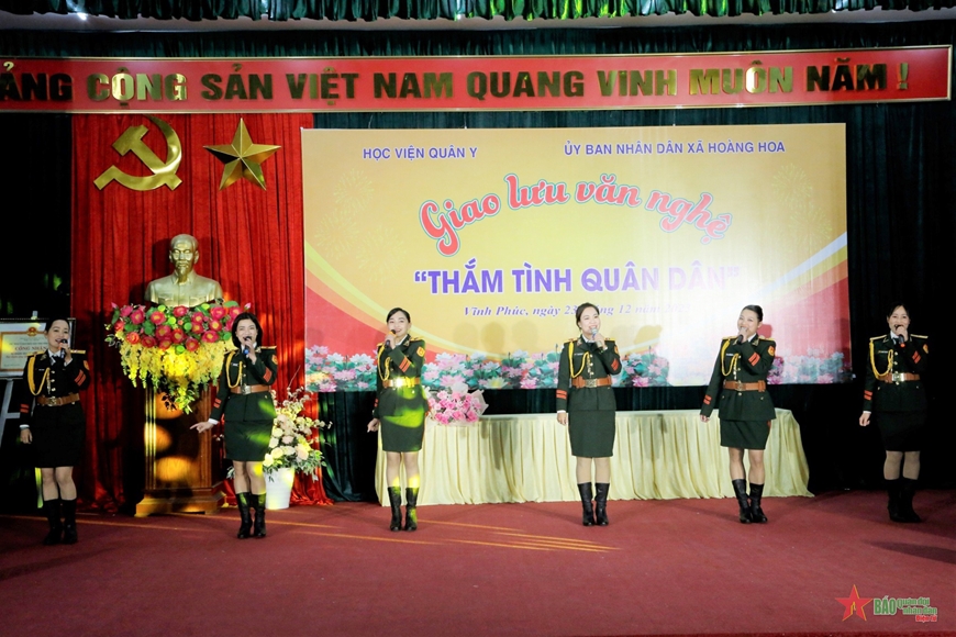 <a title="Báo Quân đội nhân dân | Tin tức quân đội, quốc phòng | Bảo vệ Tổ quốc" style="text-align:center;" href="https://www.qdnd.vn"><img src="https://file3.qdnd.vn/data/images/0/2021/08/11/linh/bannerv2.png" class="vllogo"></a>