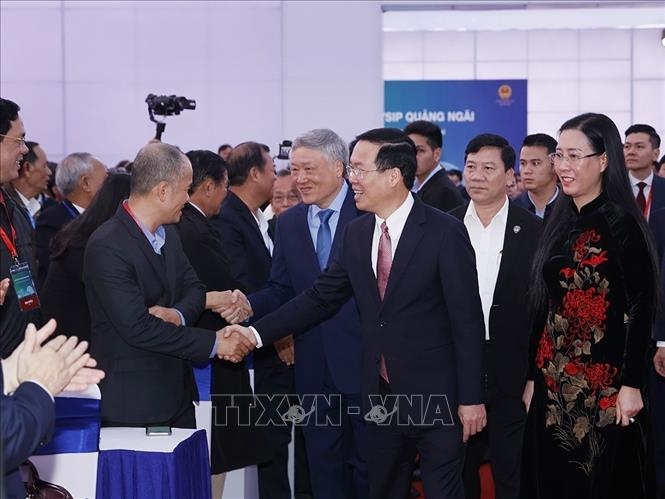 <a title="Báo Quân đội nhân dân | Tin tức quân đội, quốc phòng | Bảo vệ Tổ quốc" style="text-align:center;" href="https://www.qdnd.vn"><img src="https://file3.qdnd.vn/data/images/0/2021/08/11/linh/bannerv2.png" class="vllogo"></a>