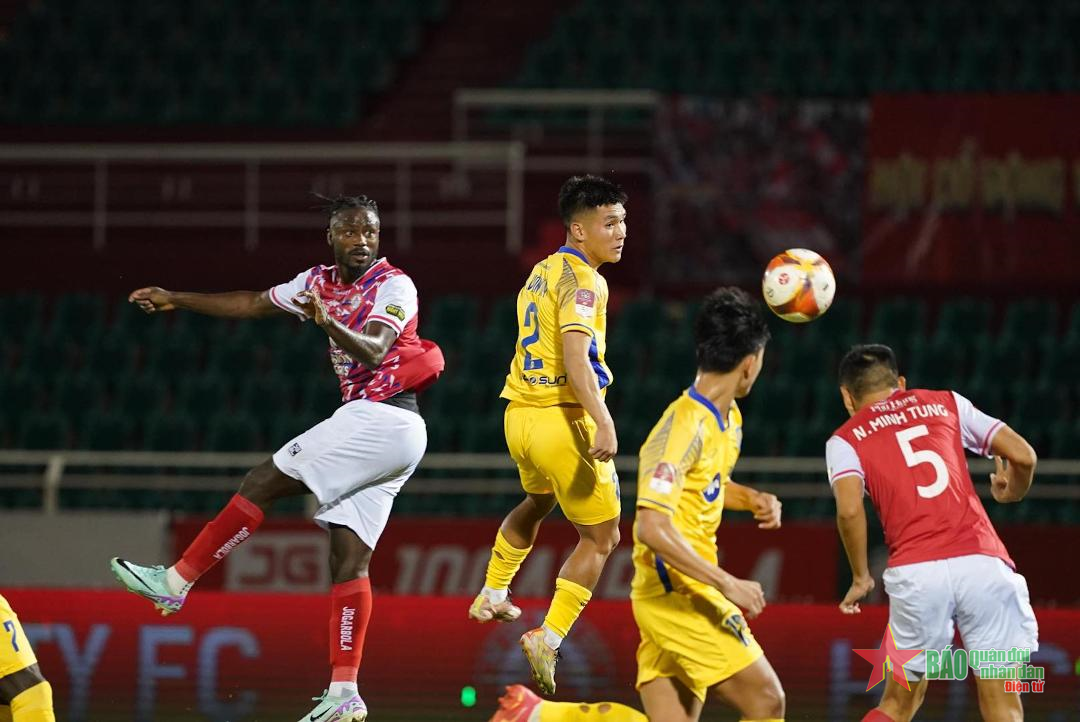 CLB Bóng đá TP Hồ Chí Minh: Tính quãng đường, lường sức ngựa