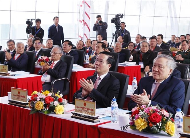 <a title="Báo Quân đội nhân dân | Tin tức quân đội, quốc phòng | Bảo vệ Tổ quốc" style="text-align:center;" href="https://www.qdnd.vn"><img src="https://file3.qdnd.vn/data/images/0/2021/08/11/linh/bannerv2.png" class="vllogo"></a>