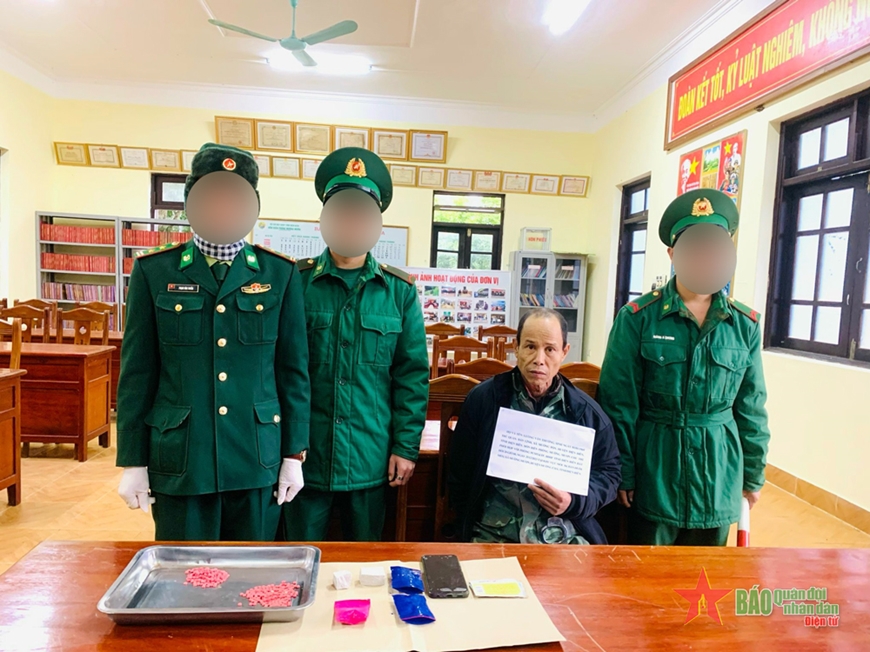 <a title="Báo Quân đội nhân dân | Tin tức quân đội, quốc phòng | Bảo vệ Tổ quốc" style="text-align:center;" href="https://www.qdnd.vn"><img src="https://file3.qdnd.vn/data/images/0/2021/08/11/linh/bannerv2.png" class="vllogo"></a>
