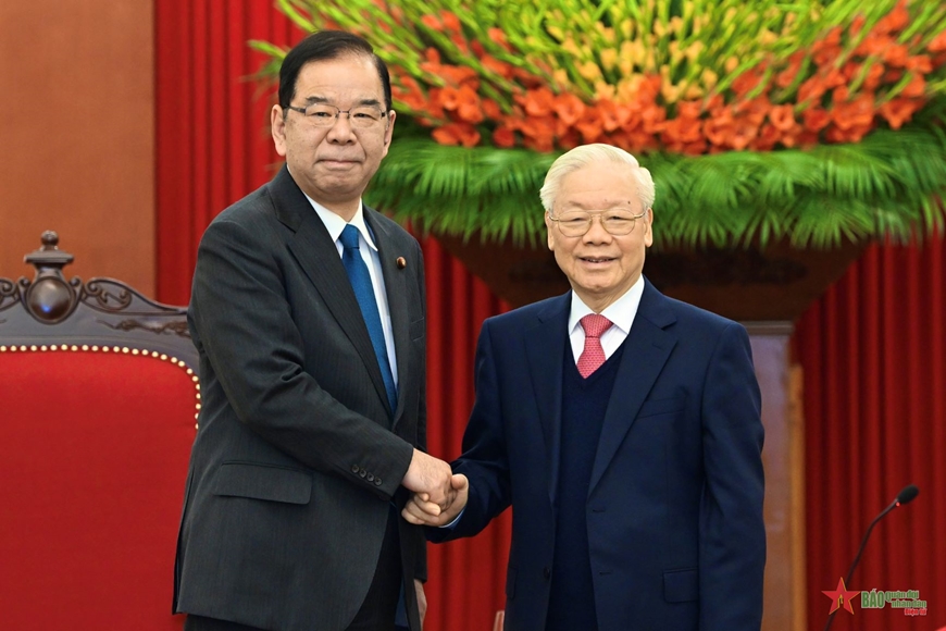 グエン・フー・チョン書記長が日本共産党代表団を受け入れる