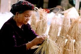 Người vận chổi rơm