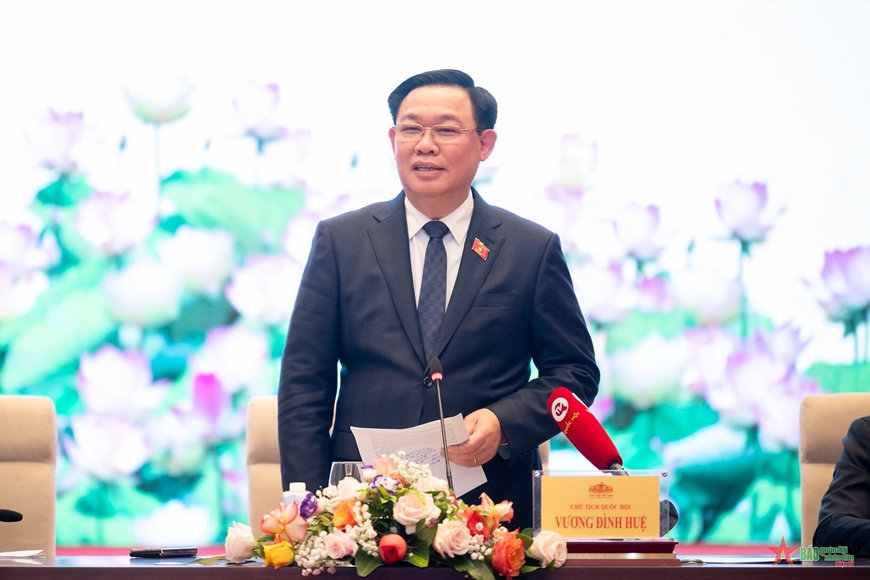 <a title="Báo Quân đội nhân dân | Tin tức quân đội, quốc phòng | Bảo vệ Tổ quốc" style="text-align:center;" href="https://www.qdnd.vn"><img src="https://file3.qdnd.vn/data/images/0/2021/08/11/linh/bannerv2.png" class="vllogo"></a>