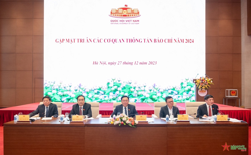 <a title="Báo Quân đội nhân dân | Tin tức quân đội, quốc phòng | Bảo vệ Tổ quốc" style="text-align:center;" href="https://www.qdnd.vn"><img src="https://file3.qdnd.vn/data/images/0/2021/08/11/linh/bannerv2.png" class="vllogo"></a>