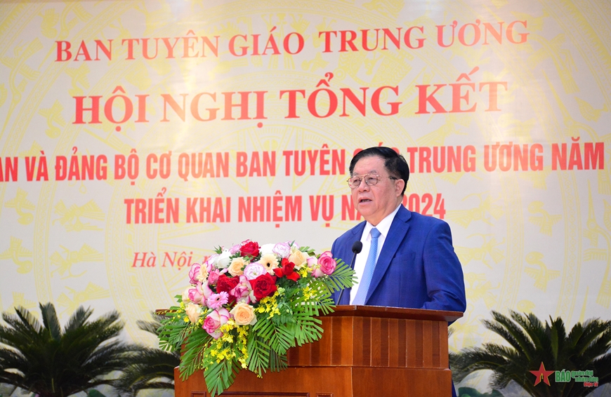 <a title="Báo Quân đội nhân dân | Tin tức quân đội, quốc phòng | Bảo vệ Tổ quốc" style="text-align:center;" href="https://www.qdnd.vn"><img src="https://file3.qdnd.vn/data/images/0/2021/08/11/linh/bannerv2.png" class="vllogo"></a>