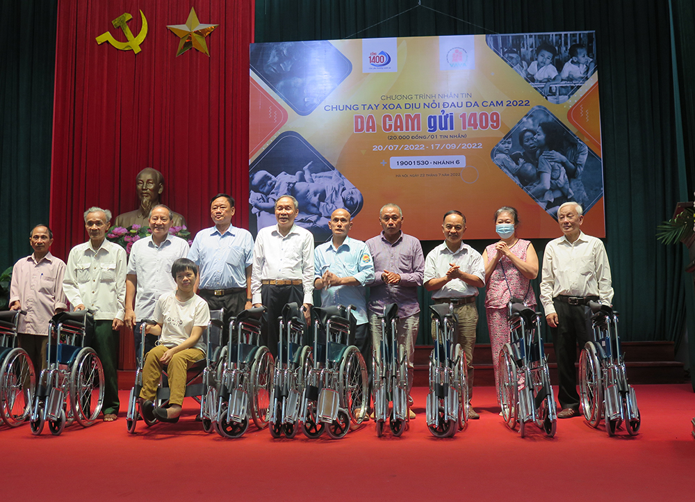 Chung tay xoa dịu nỗi đau da cam