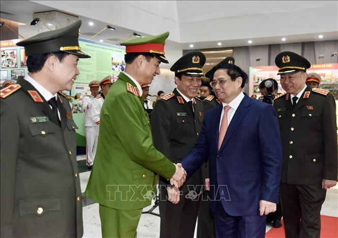 <a title="Báo Quân đội nhân dân | Tin tức quân đội, quốc phòng | Bảo vệ Tổ quốc" style="text-align:center;" href="https://www.qdnd.vn"><img src="https://file3.qdnd.vn/data/images/0/2021/08/11/linh/bannerv2.png" class="vllogo"></a>