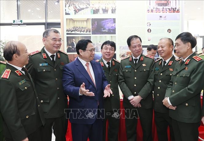 <a title="Báo Quân đội nhân dân | Tin tức quân đội, quốc phòng | Bảo vệ Tổ quốc" style="text-align:center;" href="https://www.qdnd.vn"><img src="https://file3.qdnd.vn/data/images/0/2021/08/11/linh/bannerv2.png" class="vllogo"></a>