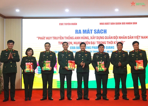 Ra mắt sách của Đại tướng Phan Văn Giang về xây dựng Quân đội nhân dân Việt Nam trong thời kỳ mới