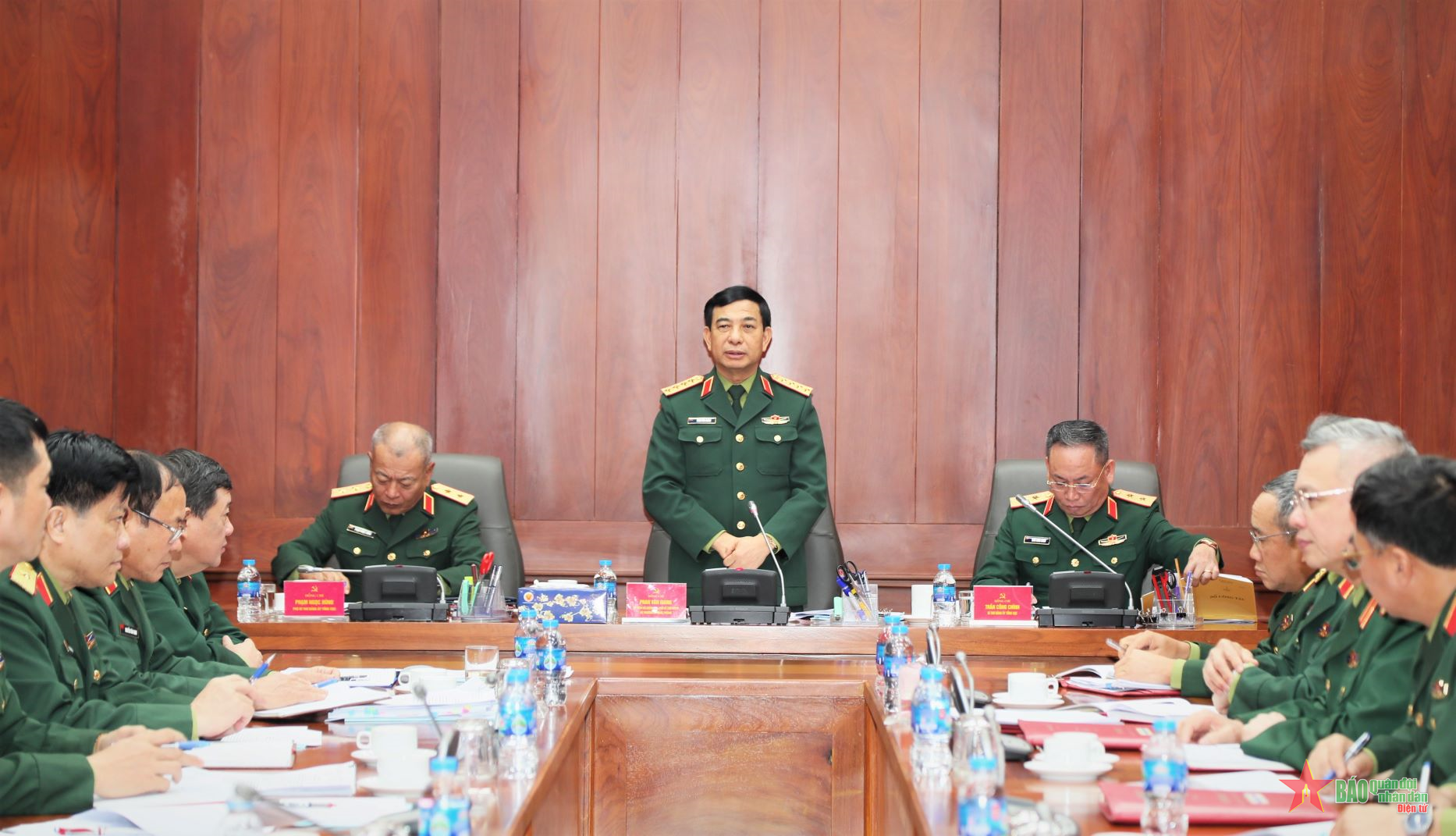 Đại tướng Phan Văn Giang dự, chỉ đạo hội nghị Đảng ủy Tổng cục II
