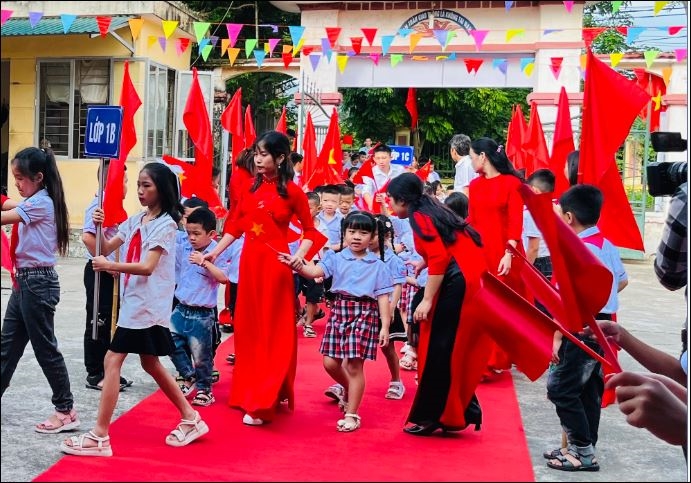 <a title="Báo Quân đội nhân dân | Tin tức quân đội, quốc phòng | Bảo vệ Tổ quốc" style="text-align:center;" href="https://www.qdnd.vn"><img src="https://file3.qdnd.vn/data/images/0/2021/08/11/linh/bannerv2.png" class="vllogo"></a>
