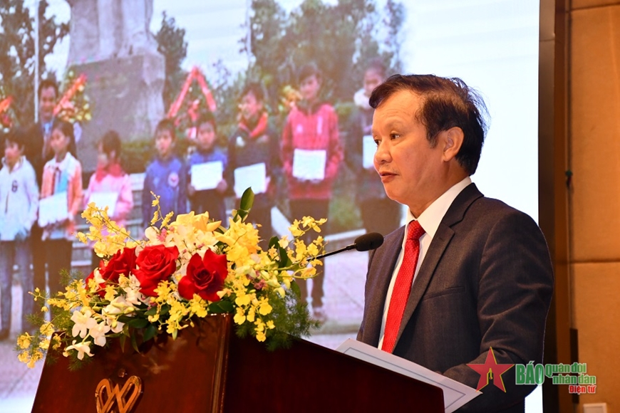 <a title="Báo Quân đội nhân dân | Tin tức quân đội, quốc phòng | Bảo vệ Tổ quốc" style="text-align:center;" href="https://www.qdnd.vn"><img src="https://file3.qdnd.vn/data/images/0/2021/08/11/linh/bannerv2.png" class="vllogo"></a>