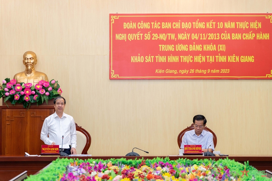 <a title="Báo Quân đội nhân dân | Tin tức quân đội, quốc phòng | Bảo vệ Tổ quốc" style="text-align:center;" href="https://www.qdnd.vn"><img src="https://file3.qdnd.vn/data/images/0/2021/08/11/linh/bannerv2.png" class="vllogo"></a>