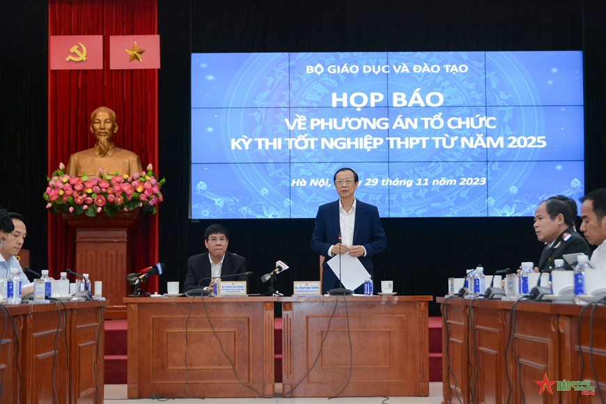 <a title="Báo Quân đội nhân dân | Tin tức quân đội, quốc phòng | Bảo vệ Tổ quốc" style="text-align:center;" href="https://www.qdnd.vn"><img src="https://file3.qdnd.vn/data/images/0/2021/08/11/linh/bannerv2.png" class="vllogo"></a>