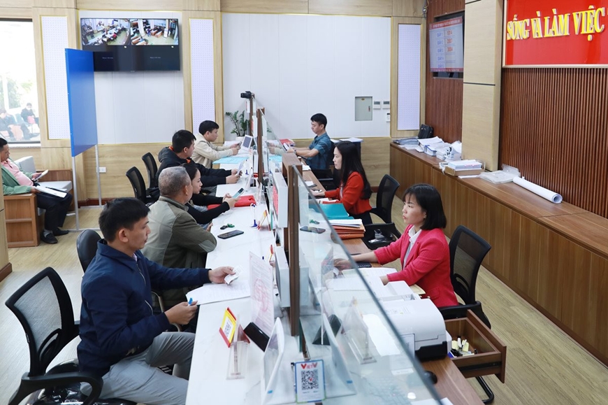 <a title="Báo Quân đội nhân dân | Tin tức quân đội, quốc phòng | Bảo vệ Tổ quốc" style="text-align:center;" href="https://www.qdnd.vn"><img src="https://file3.qdnd.vn/data/images/0/2021/08/11/linh/bannerv2.png" class="vllogo"></a>