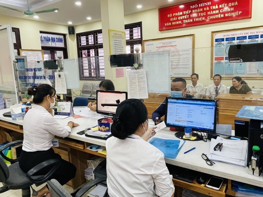 <a title="Báo Quân đội nhân dân | Tin tức quân đội, quốc phòng | Bảo vệ Tổ quốc" style="text-align:center;" href="https://www.qdnd.vn"><img src="https://file3.qdnd.vn/data/images/0/2021/08/11/linh/bannerv2.png" class="vllogo"></a>