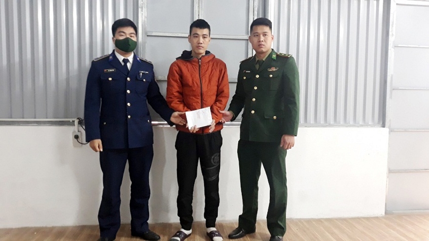 <a title="Báo Quân đội nhân dân | Tin tức quân đội, quốc phòng | Bảo vệ Tổ quốc" style="text-align:center;" href="https://www.qdnd.vn"><img src="https://file3.qdnd.vn/data/images/0/2021/08/11/linh/bannerv2.png" class="vllogo"></a>