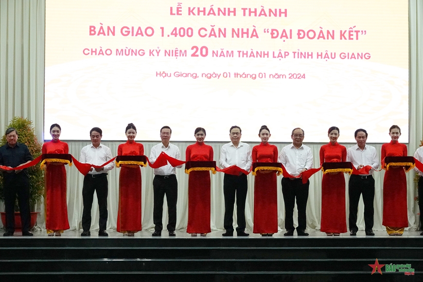 <a title="Báo Quân đội nhân dân | Tin tức quân đội, quốc phòng | Bảo vệ Tổ quốc" style="text-align:center;" href="https://www.qdnd.vn"><img src="https://file3.qdnd.vn/data/images/0/2021/08/11/linh/bannerv2.png" class="vllogo"></a>