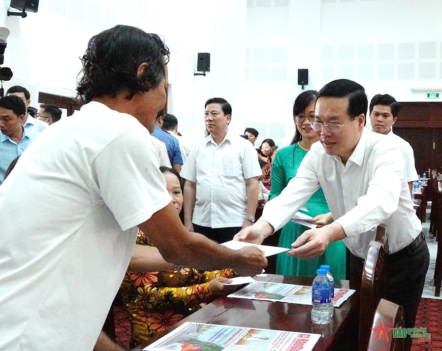 <a title="Báo Quân đội nhân dân | Tin tức quân đội, quốc phòng | Bảo vệ Tổ quốc" style="text-align:center;" href="https://www.qdnd.vn"><img src="https://file3.qdnd.vn/data/images/0/2021/08/11/linh/bannerv2.png" class="vllogo"></a>
