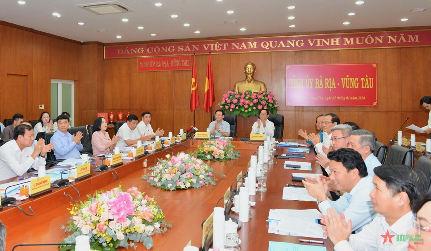 <a title="Báo Quân đội nhân dân | Tin tức quân đội, quốc phòng | Bảo vệ Tổ quốc" style="text-align:center;" href="https://www.qdnd.vn"><img src="https://file3.qdnd.vn/data/images/0/2021/08/11/linh/bannerv2.png" class="vllogo"></a>