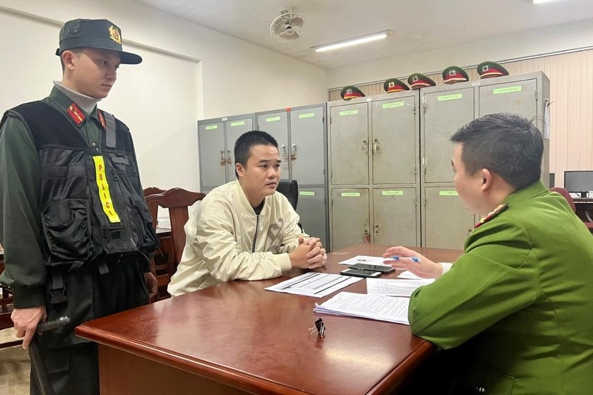 <a title="Báo Quân đội nhân dân | Tin tức quân đội, quốc phòng | Bảo vệ Tổ quốc" style="text-align:center;" href="https://www.qdnd.vn"><img src="https://file3.qdnd.vn/data/images/0/2021/08/11/linh/bannerv2.png" class="vllogo"></a>