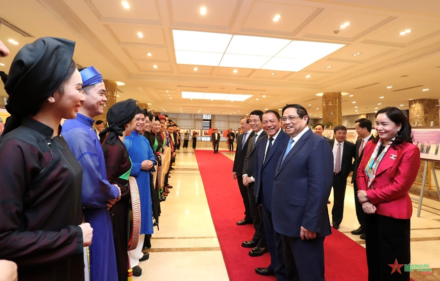 <a title="Báo Quân đội nhân dân | Tin tức quân đội, quốc phòng | Bảo vệ Tổ quốc" style="text-align:center;" href="https://www.qdnd.vn"><img src="https://file3.qdnd.vn/data/images/0/2021/08/11/linh/bannerv2.png" class="vllogo"></a>