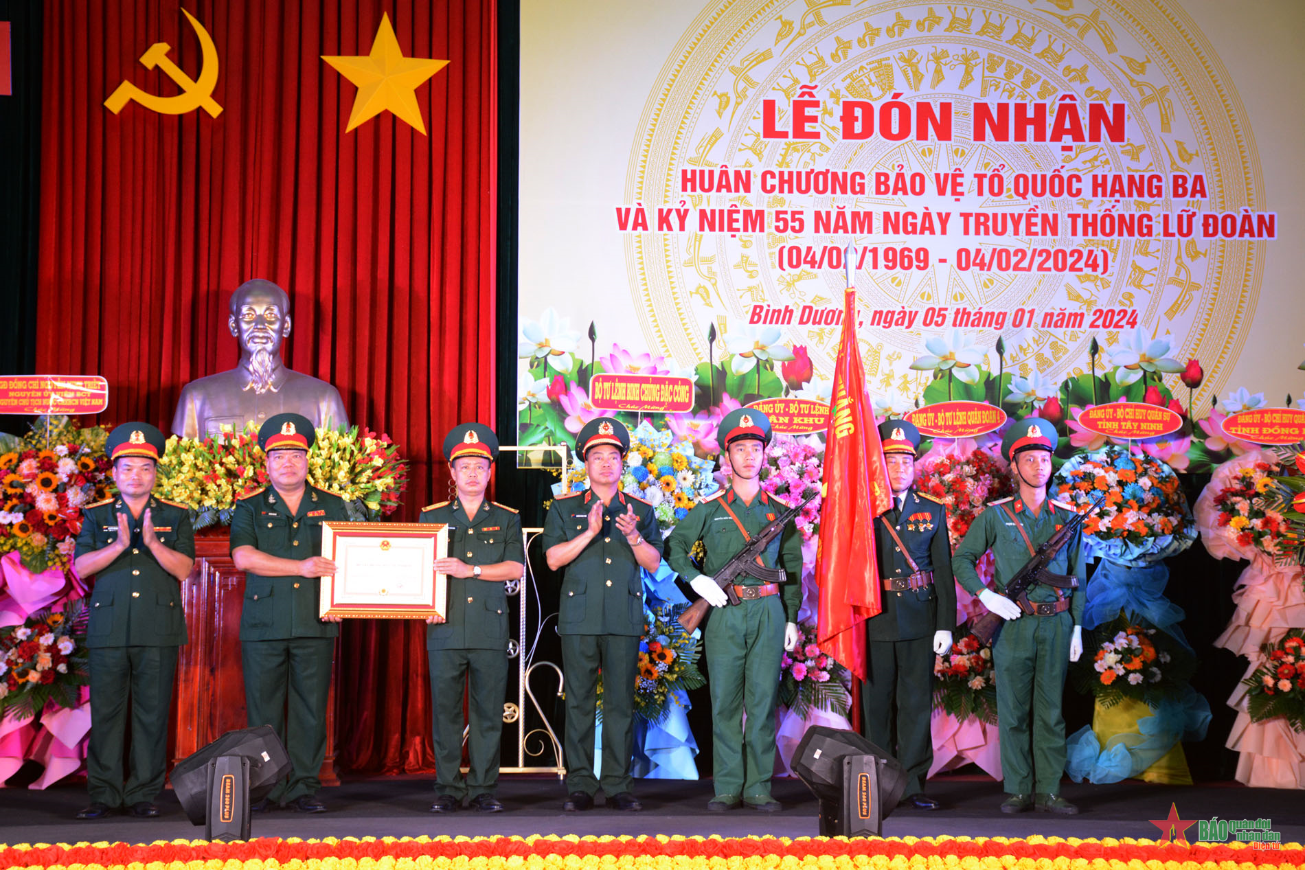 Lữ đoàn Đặc công bộ 429 đón nhận Huân chương Bảo vệ Tổ quốc hạng Ba