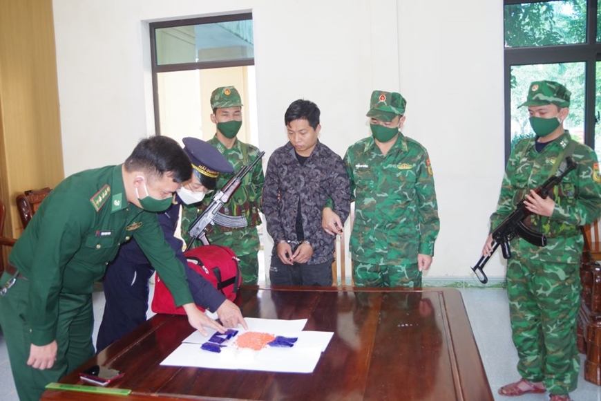 <a title="Báo Quân đội nhân dân | Tin tức quân đội, quốc phòng | Bảo vệ Tổ quốc" style="text-align:center;" href="https://www.qdnd.vn"><img src="https://file3.qdnd.vn/data/images/0/2021/08/11/linh/bannerv2.png" class="vllogo"></a>