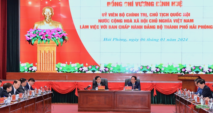 <a title="Báo Quân đội nhân dân | Tin tức quân đội, quốc phòng | Bảo vệ Tổ quốc" style="text-align:center;" href="https://www.qdnd.vn"><img src="https://file3.qdnd.vn/data/images/0/2021/08/11/linh/bannerv2.png" class="vllogo"></a>