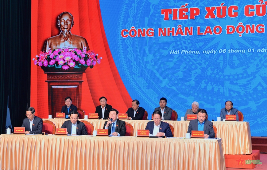 <a title="Báo Quân đội nhân dân | Tin tức quân đội, quốc phòng | Bảo vệ Tổ quốc" style="text-align:center;" href="https://www.qdnd.vn"><img src="https://file3.qdnd.vn/data/images/0/2021/08/11/linh/bannerv2.png" class="vllogo"></a>