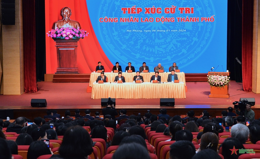 <a title="Báo Quân đội nhân dân | Tin tức quân đội, quốc phòng | Bảo vệ Tổ quốc" style="text-align:center;" href="https://www.qdnd.vn"><img src="https://file3.qdnd.vn/data/images/0/2021/08/11/linh/bannerv2.png" class="vllogo"></a>
