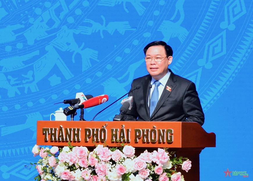 <a title="Báo Quân đội nhân dân | Tin tức quân đội, quốc phòng | Bảo vệ Tổ quốc" style="text-align:center;" href="https://www.qdnd.vn"><img src="https://file3.qdnd.vn/data/images/0/2021/08/11/linh/bannerv2.png" class="vllogo"></a>